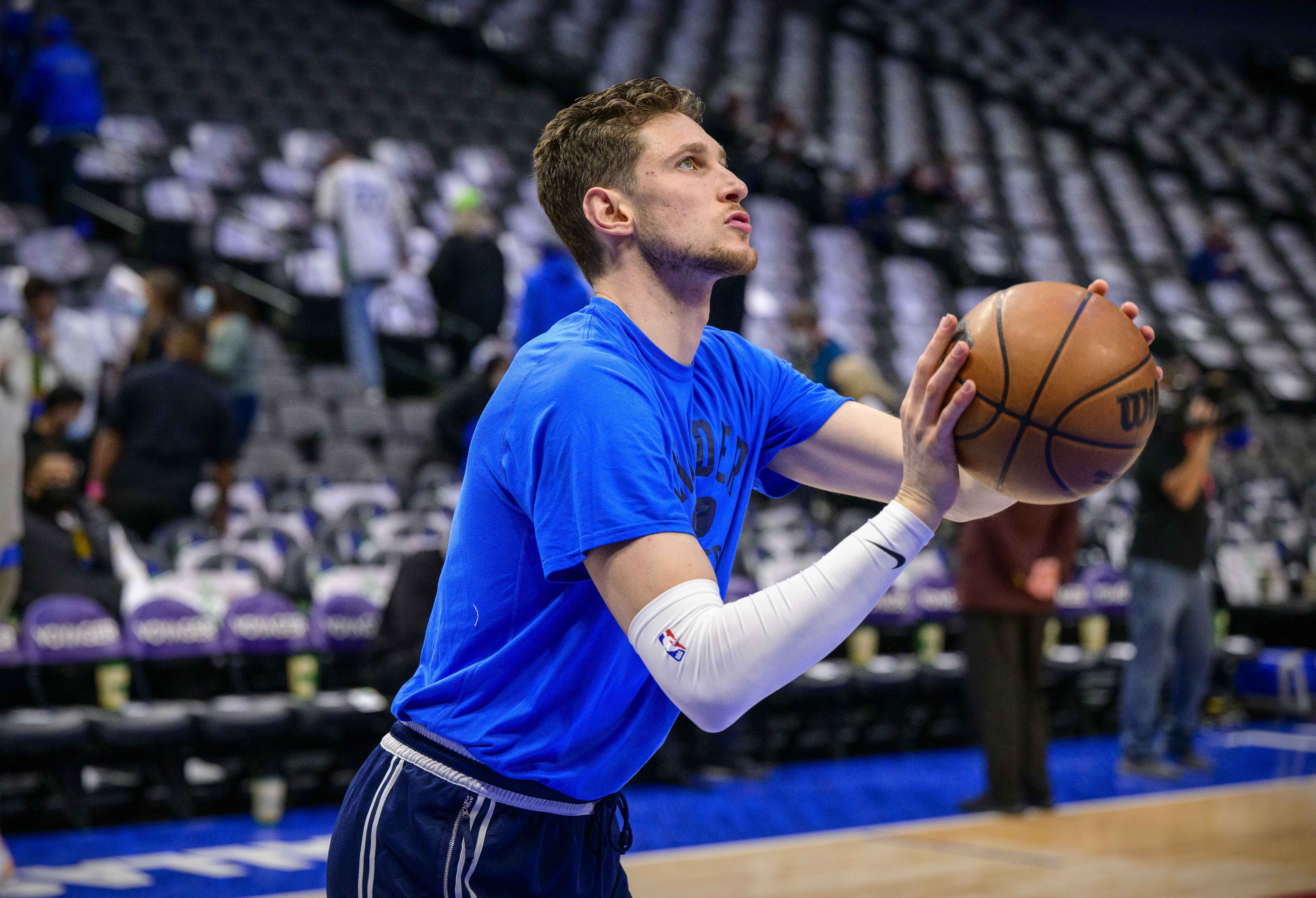 NBA: Oklahoma City Thunder at Dallas Mavericks